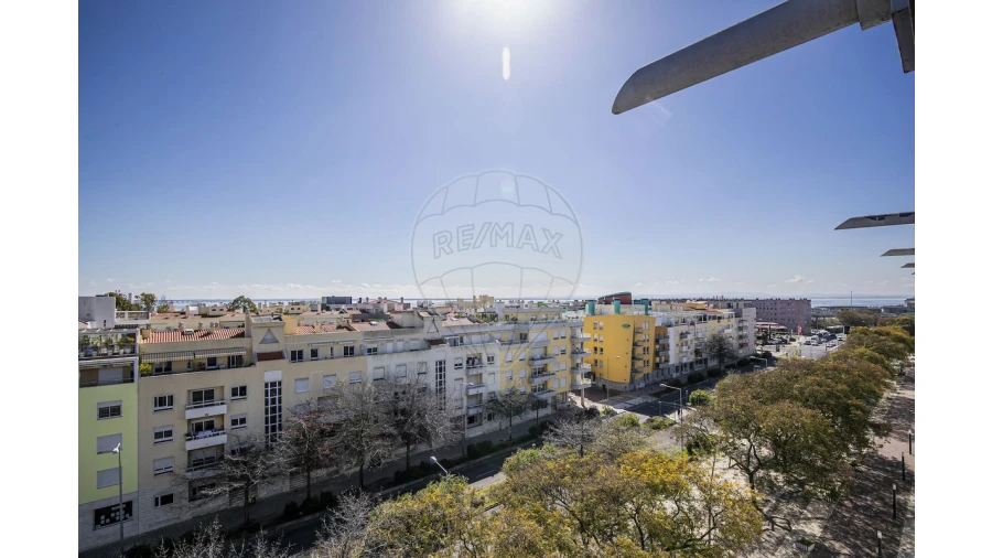 Apartamento T4 para Venda em Parque das Nações Foto 21