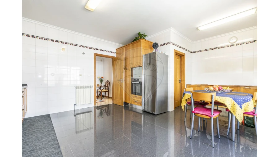 Apartamento T4 para Venda em Parque das Nações Foto 30