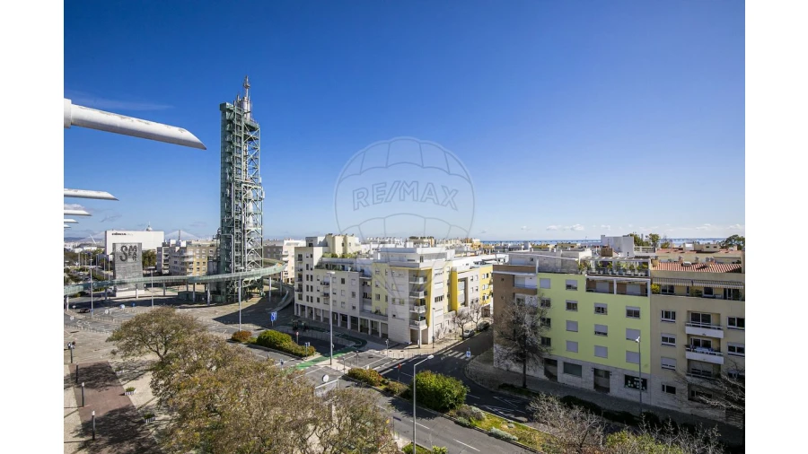 Apartamento T4 para Venda em Parque das Nações Foto 22