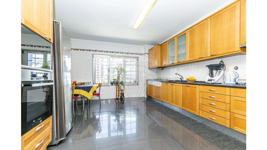Apartamento T4 para Venda em Parque das Nações Foto 31