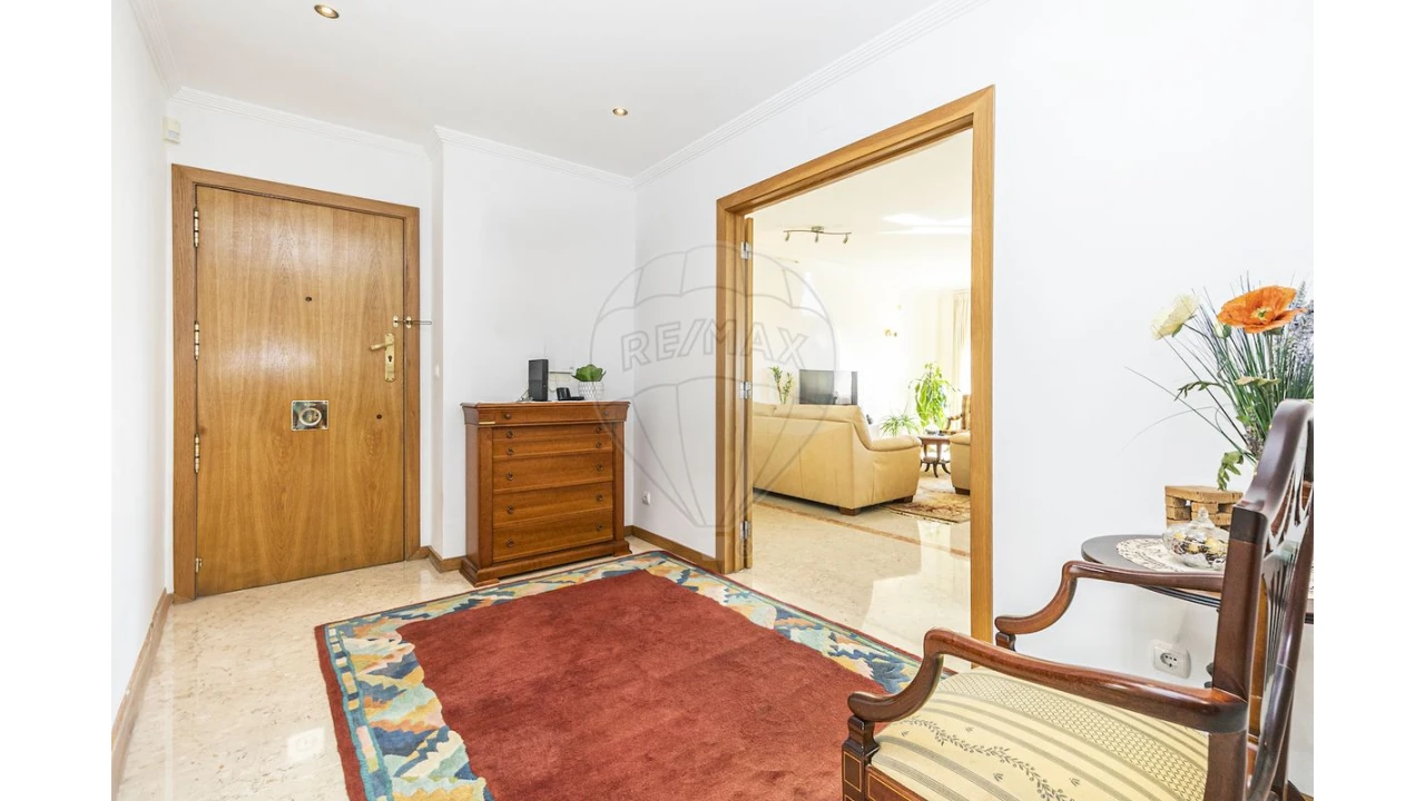 Apartamento T4 para Venda em Parque das Nações Foto 10