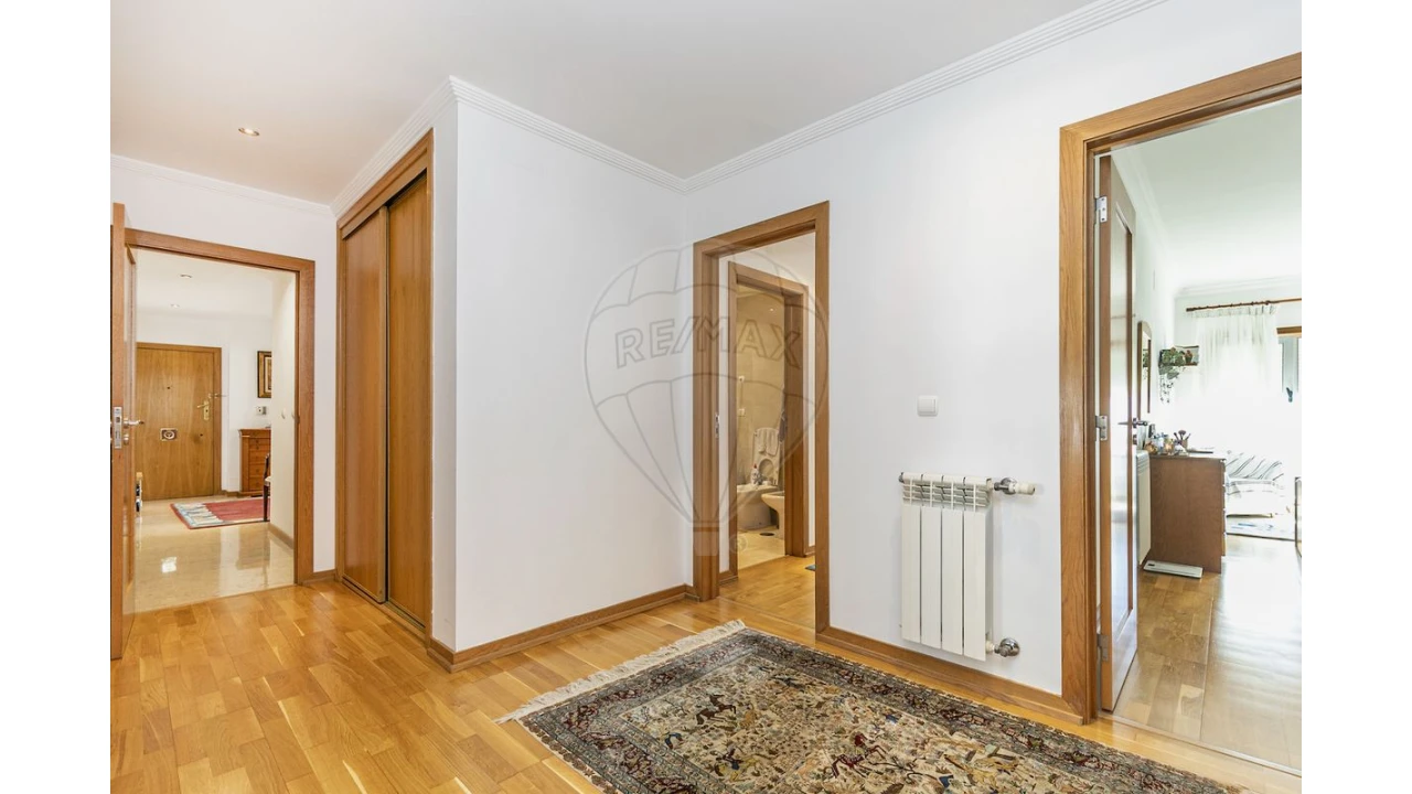 Apartamento T4 para Venda em Parque das Nações Foto 29