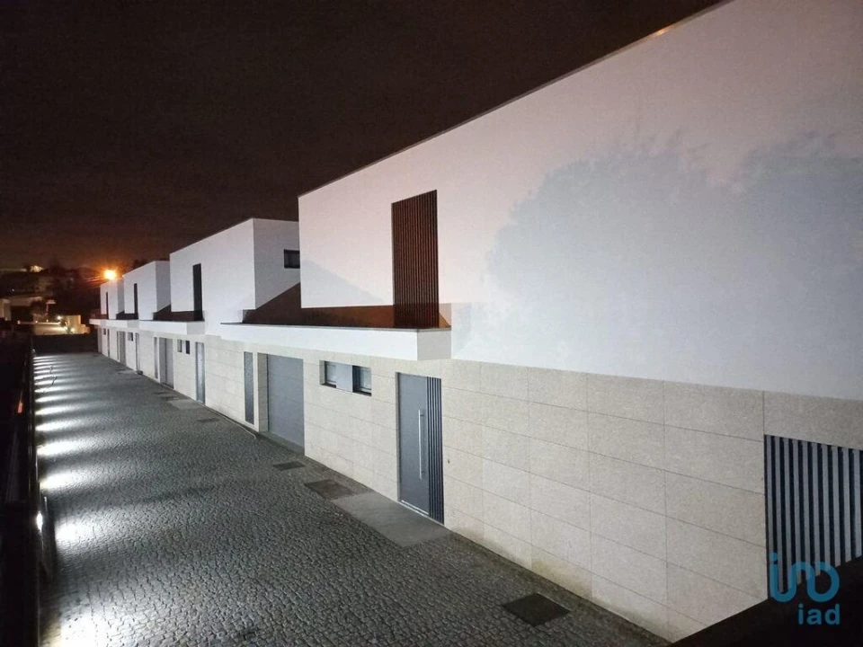 Moradia T3 para Venda em Abade de Neiva Foto 1