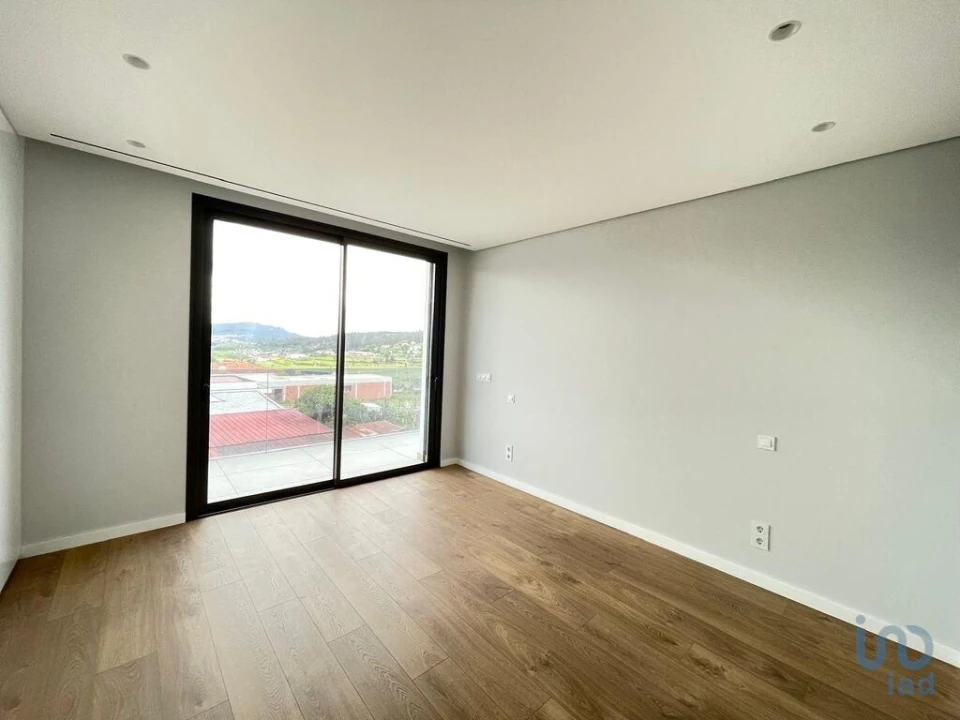 Moradia T3 para Venda em Abade de Neiva Foto 13