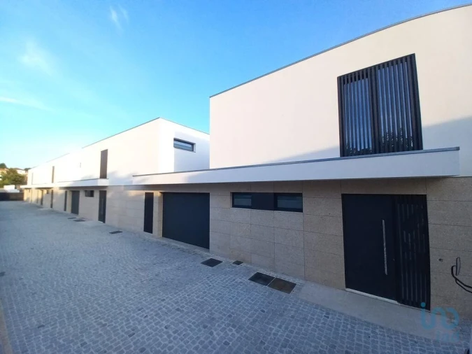 Moradia T3 para Venda em Abade de Neiva Foto 3