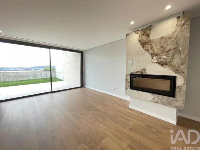 Moradia T3 para Venda em Abade de Neiva Foto 17