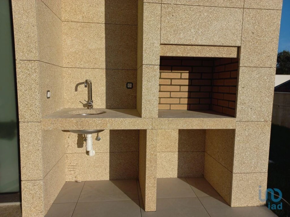 Moradia T3 para Venda em Abade de Neiva Foto 2