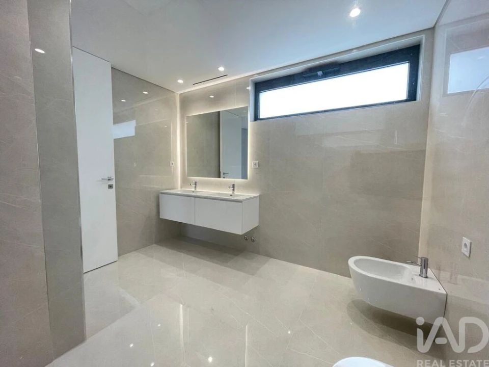 Moradia T3 para Venda em Abade de Neiva Foto 16