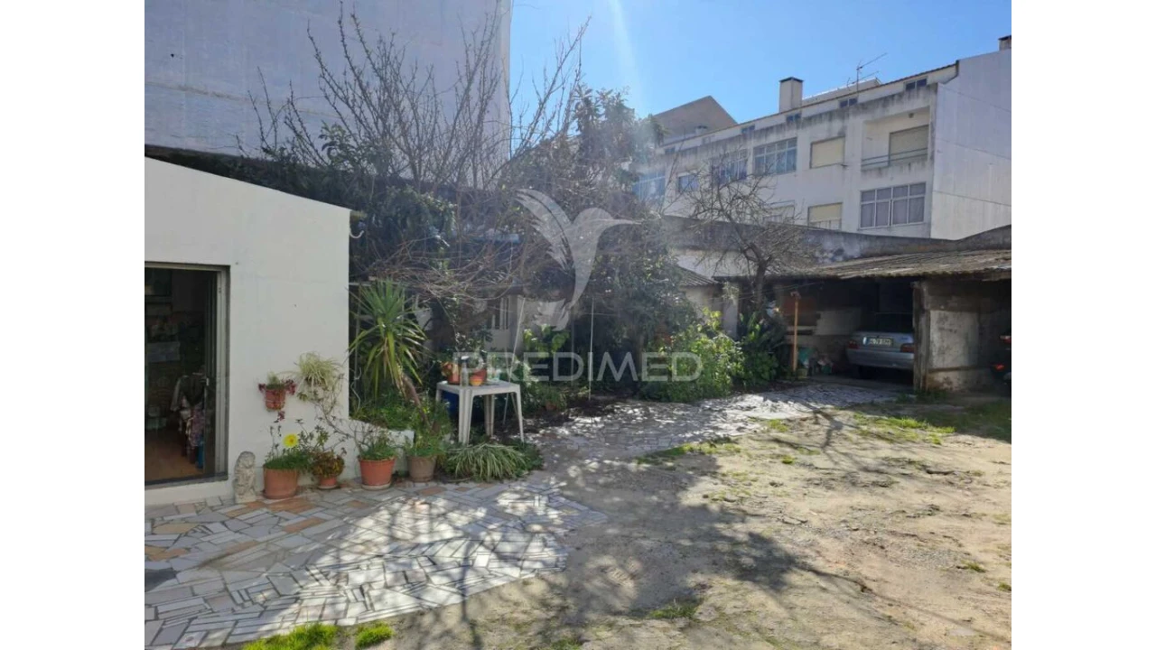 Moradia T2 para Venda em Baixa da Banheira e Vale da Amoreira Foto 8