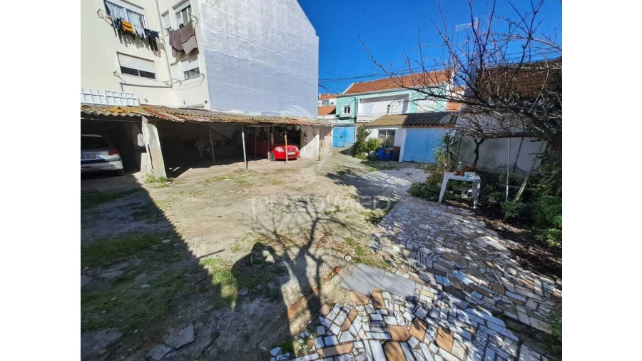 Moradia T2 para Venda em Baixa da Banheira e Vale da Amoreira Foto 9