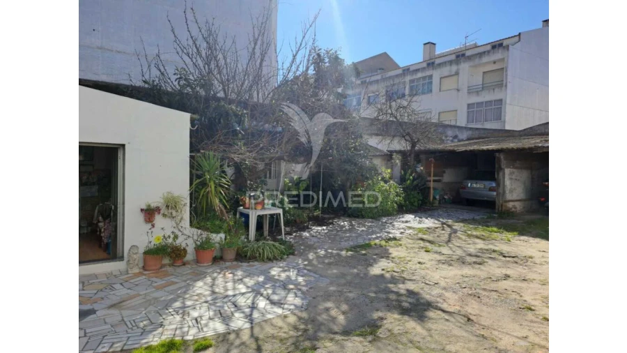 Moradia T2 para Venda em Baixa da Banheira e Vale da Amoreira Foto 8