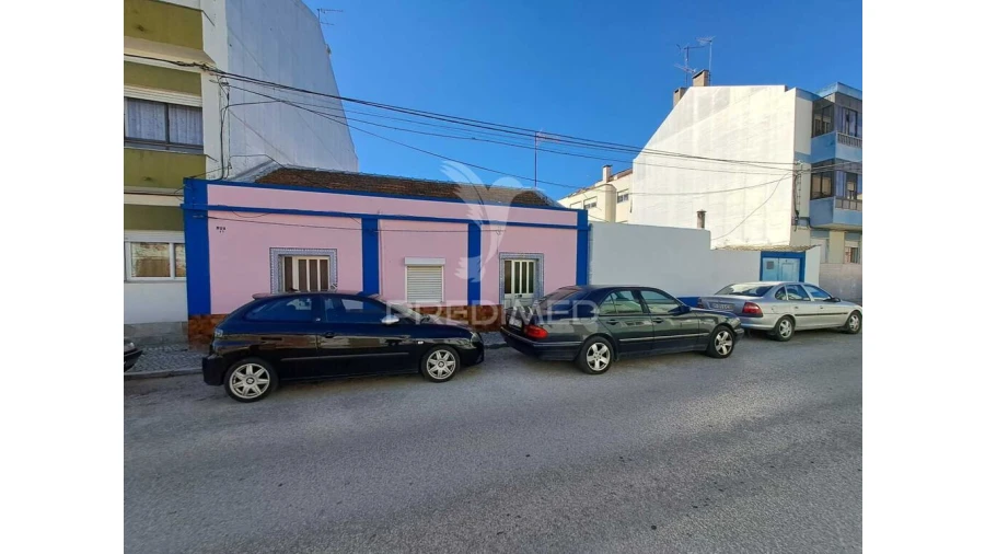 Moradia T2 para Venda em Baixa da Banheira e Vale da Amoreira Foto 4