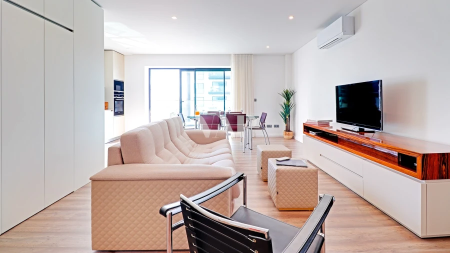 Apartamento T2 para Venda em Quarteira Foto 7