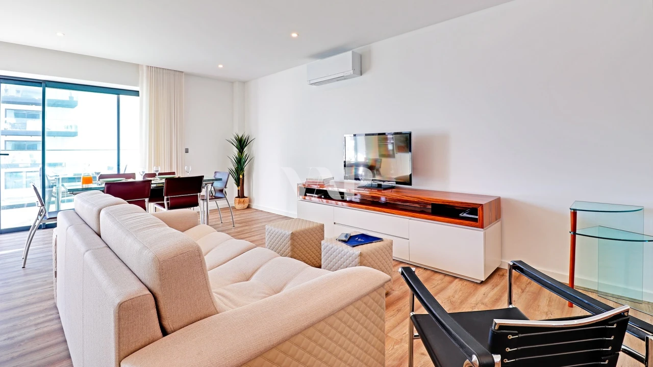 Apartamento T2 para Venda em Quarteira Foto 2