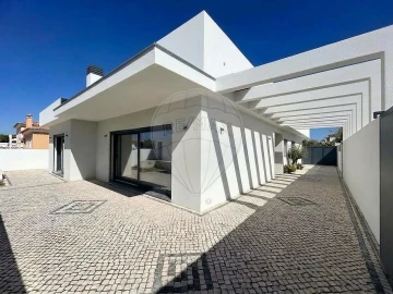 Moradia T5 para Venda em Azeitão (São Lourenço e São Simão)