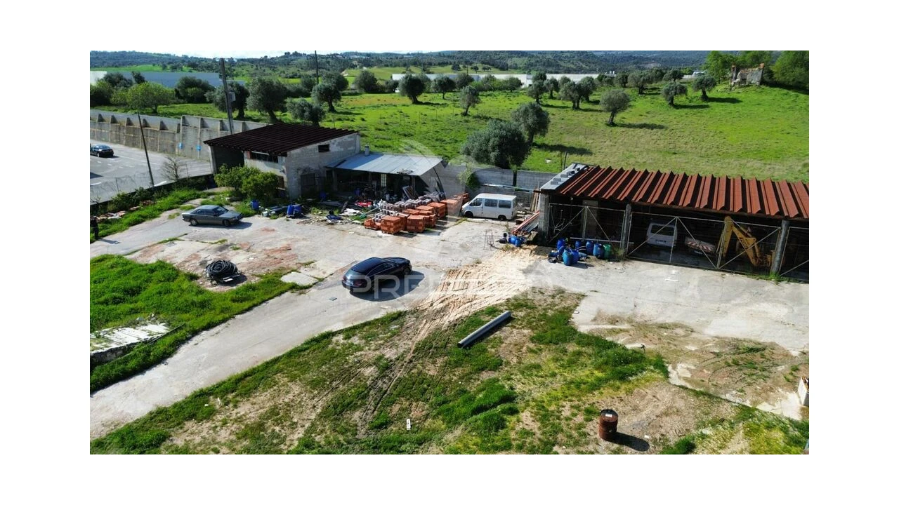 Armazém para Venda em Alcanena e Vila Moreira Foto 3