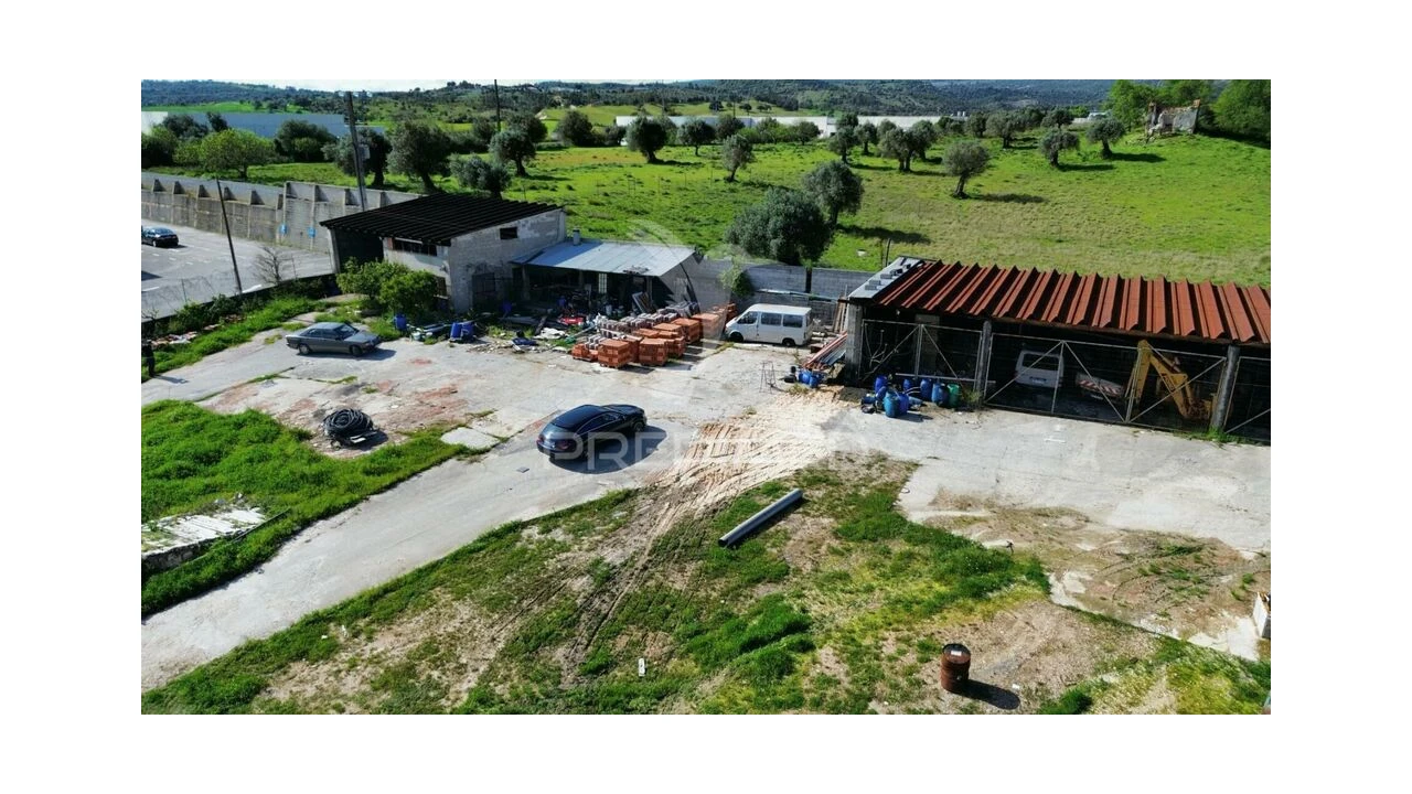 Armazém para Venda em Alcanena e Vila Moreira Foto 1