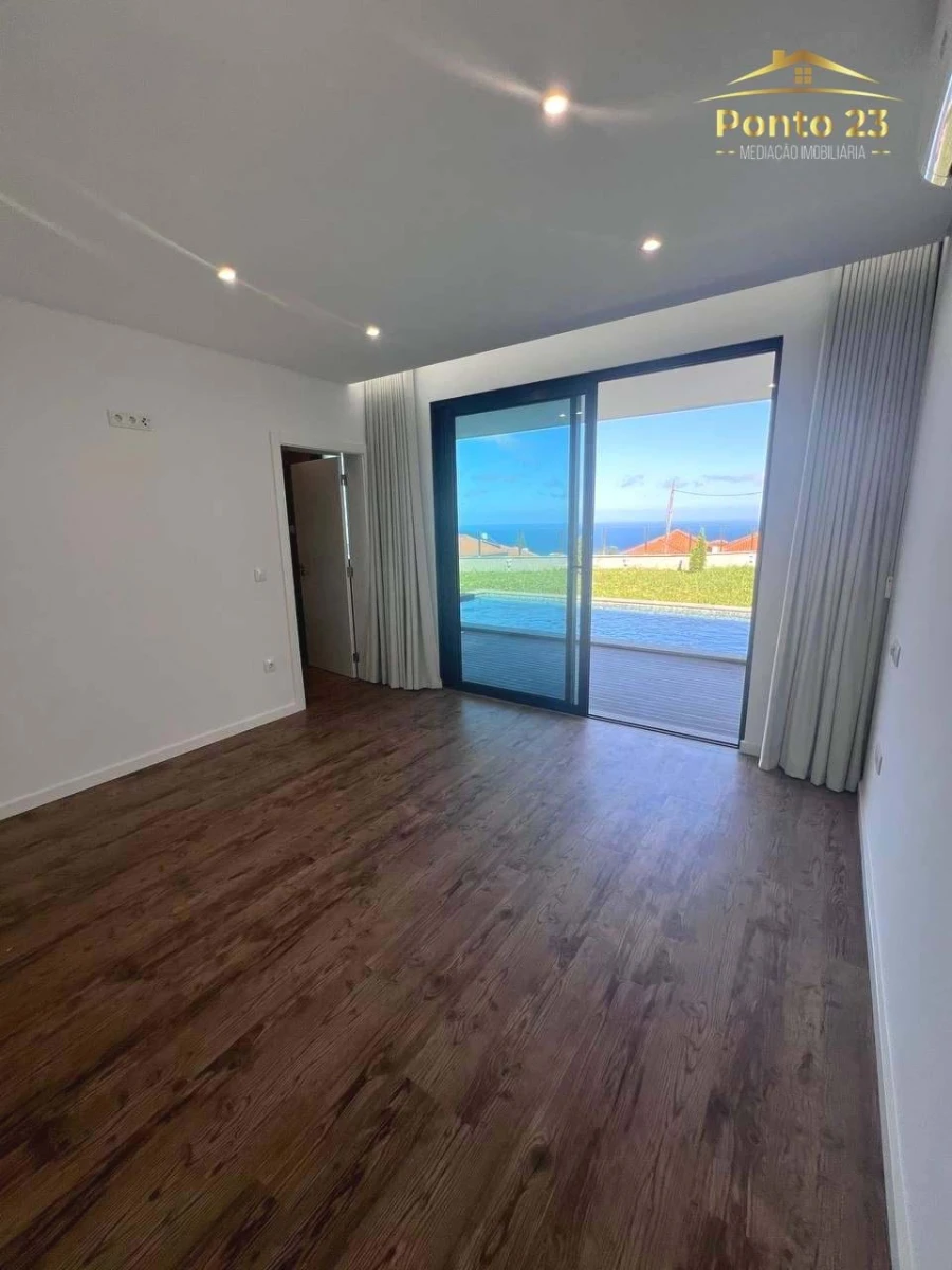 Moradia T3 para Venda em Agua de Pena Foto 30