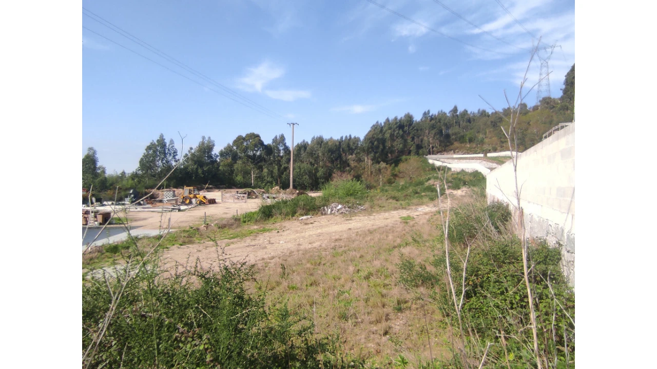 Terreno para Venda em Vandoma Foto 1