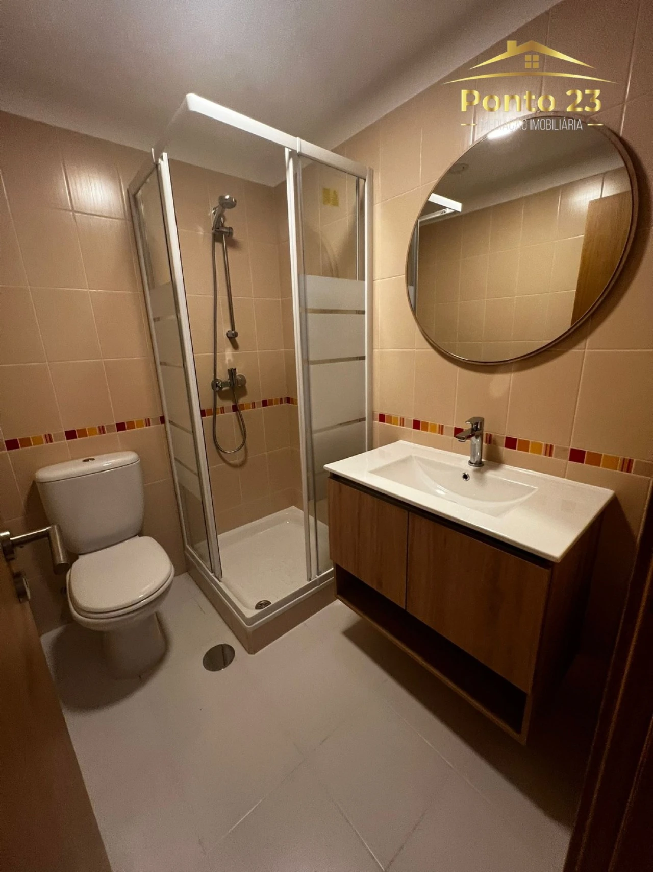 Apartamento T2 para Venda em Caniço Foto 6