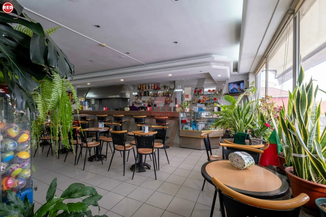 Loja para Venda em Mafamude e Vilar do Paraíso Foto 3