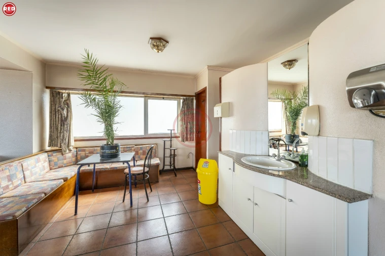 Escritório para Venda em Mafamude e Vilar do Paraíso Foto 6