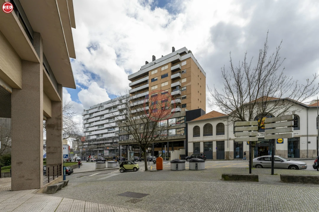 Escritório para Venda em Mafamude e Vilar do Paraíso Foto 1