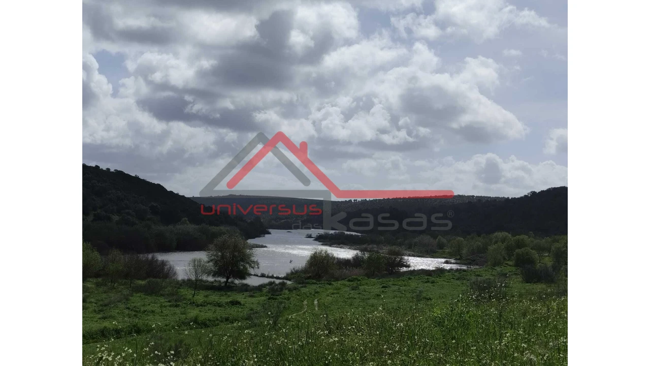 Quinta T0 para Venda em Salvada e Quintos Foto 5