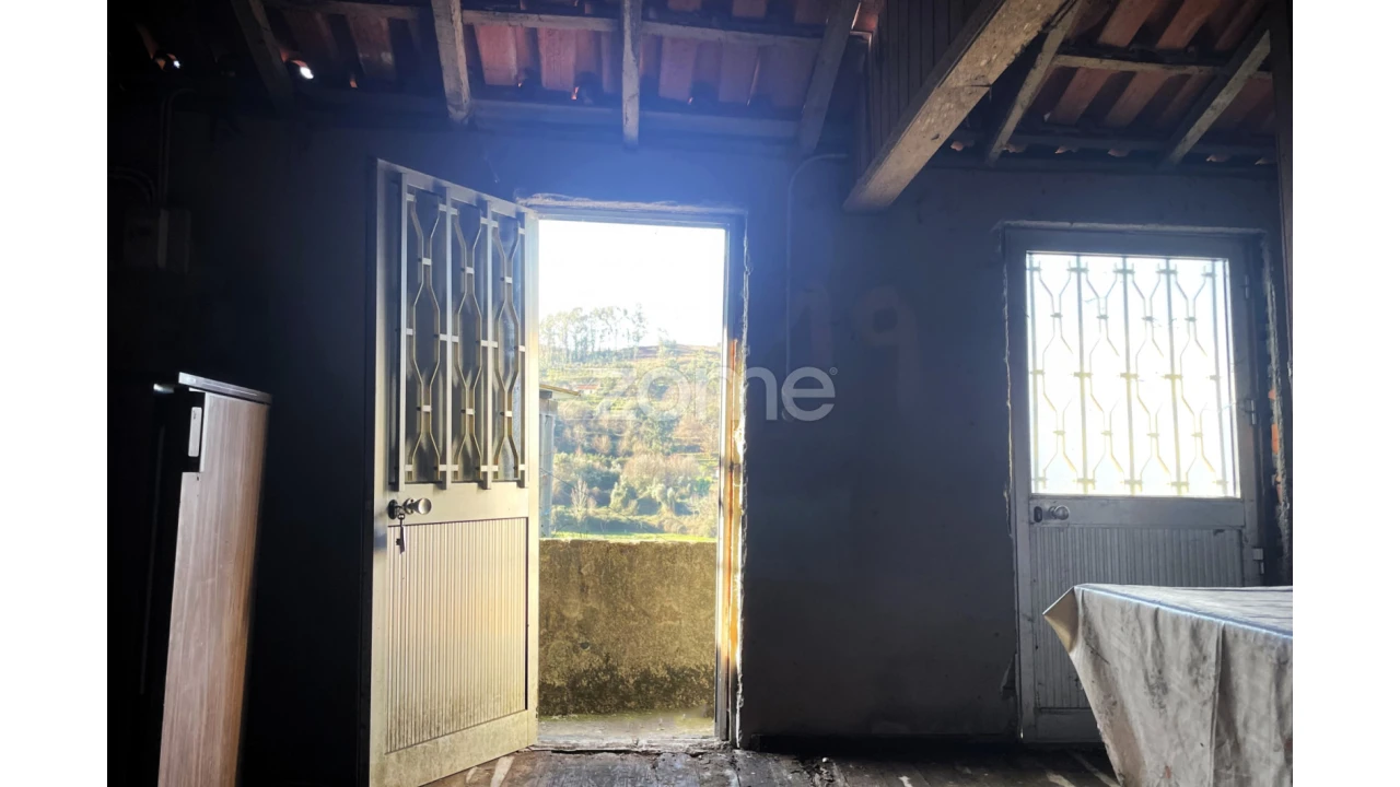 Moradia T2 para Venda em Sampriz Foto 12