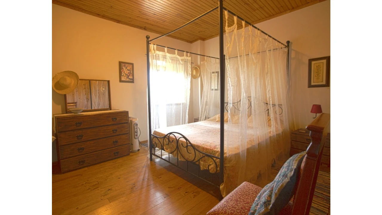 Moradia T3 para Venda em Chãos Foto 11