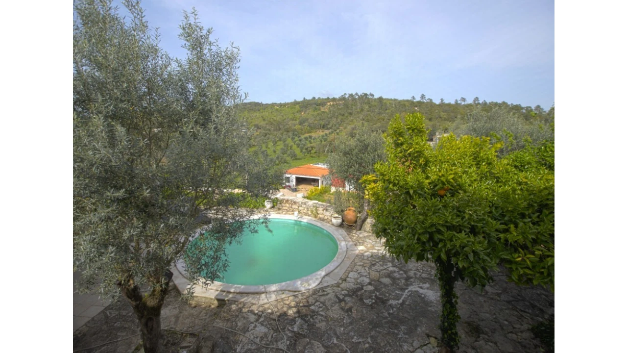 Moradia T3 para Venda em Chãos Foto 3