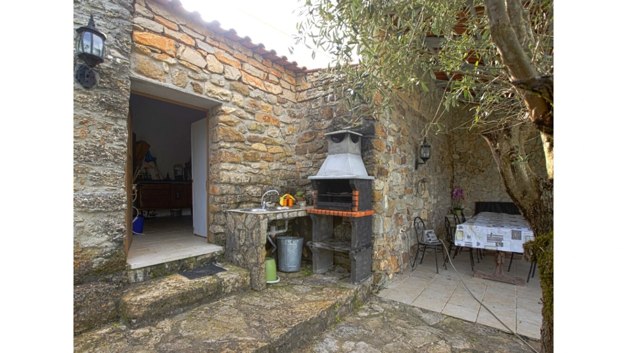 Moradia T3 para Venda em Chãos Foto 7