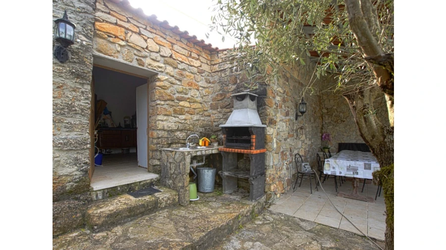 Moradia T3 para Venda em Chãos Foto 7