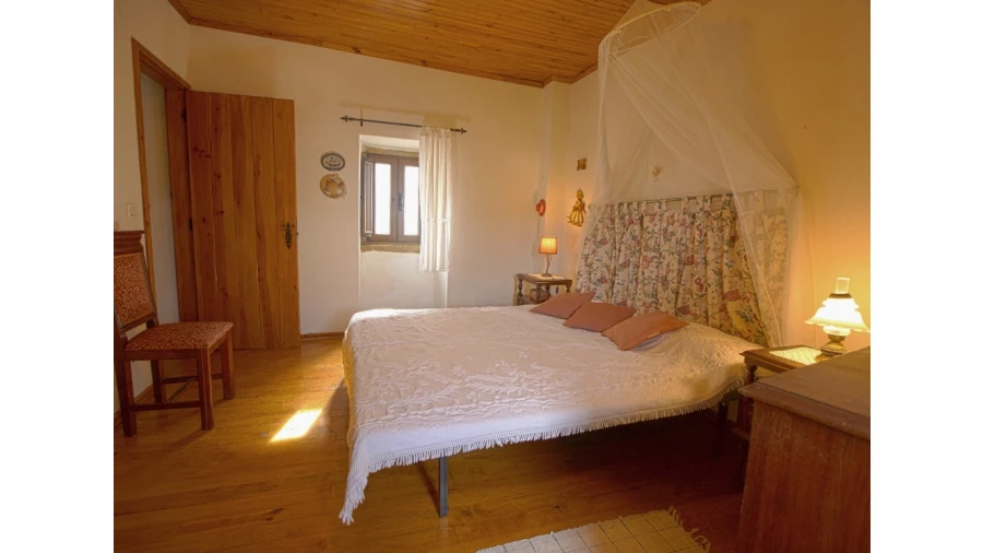 Moradia T3 para Venda em Chãos Foto 9