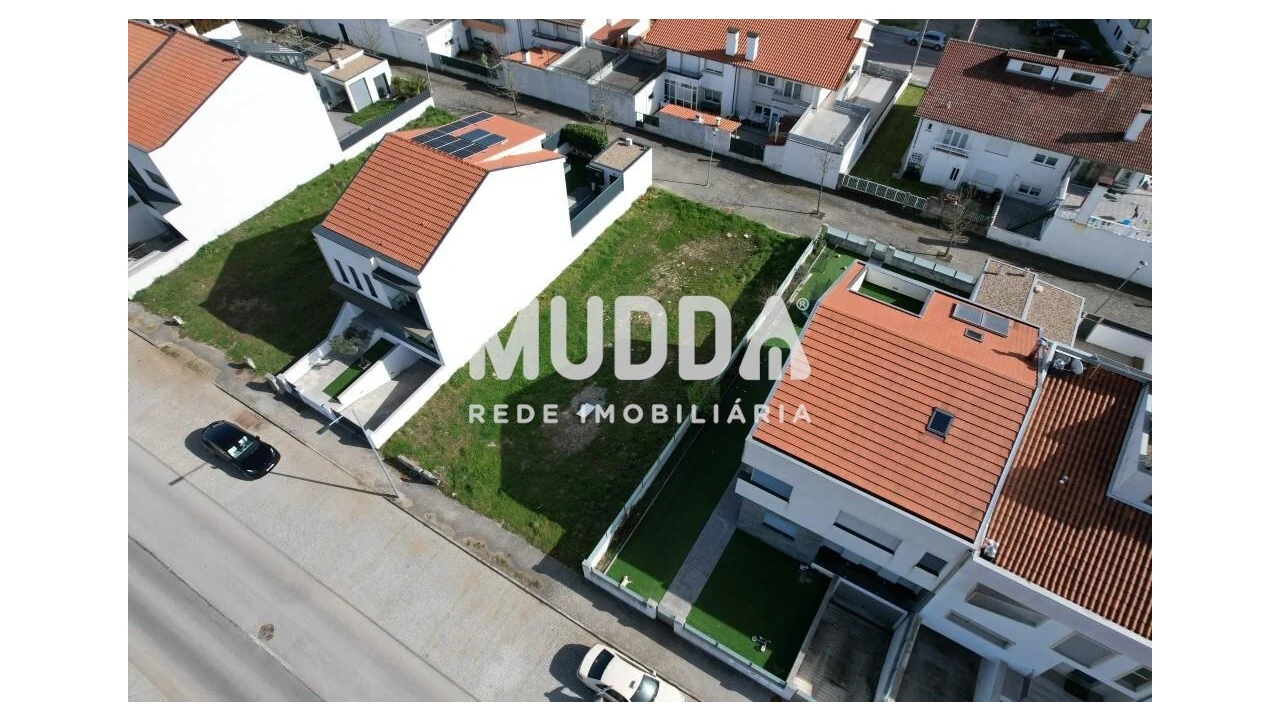 Terreno para Venda em Sé, Santa Maria e Meixedo Foto 3