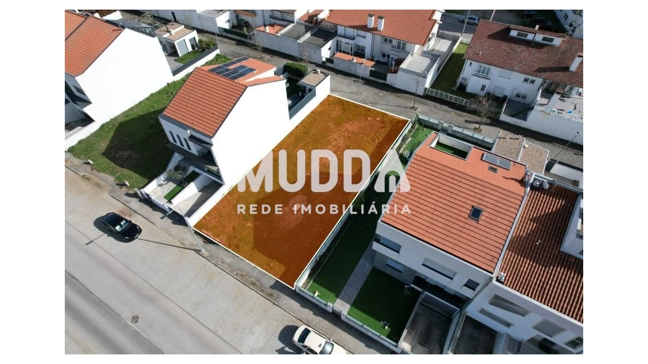 Terreno para Venda em Sé, Santa Maria e Meixedo Foto 1