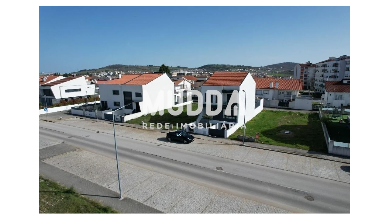 Terreno para Venda em Sé, Santa Maria e Meixedo Foto 5