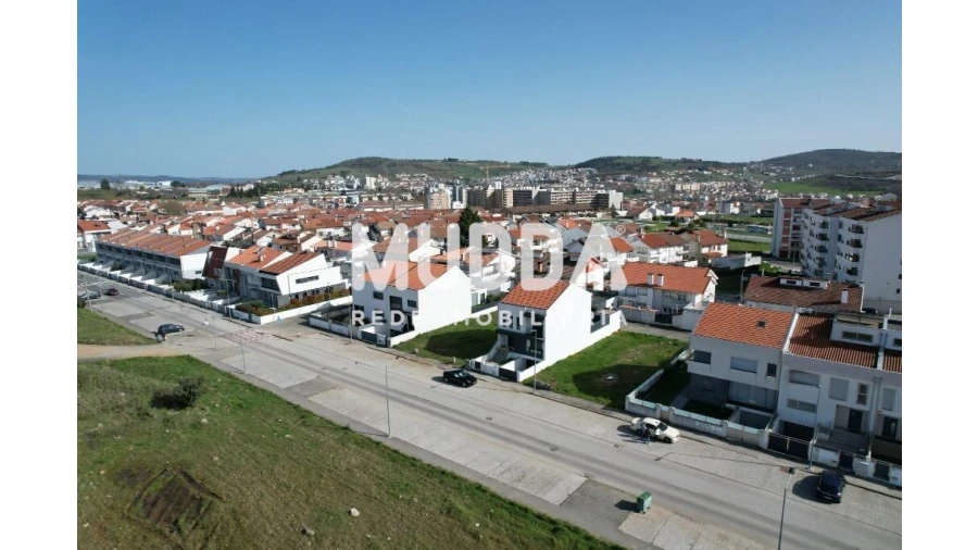 Terreno para Venda em Sé, Santa Maria e Meixedo Foto 2