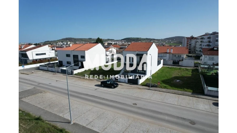 Terreno para Venda em Sé, Santa Maria e Meixedo Foto 5