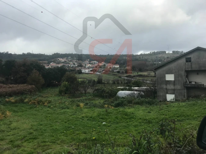 Terreno para Venda em Penamaior Foto 2