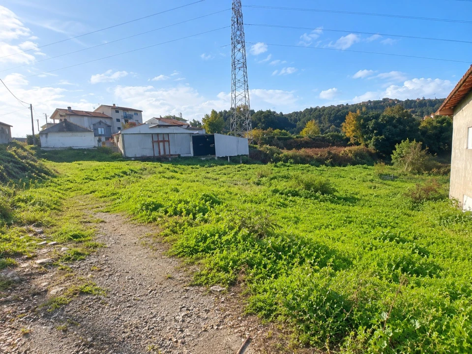Terreno para Venda em Penamaior Foto 2