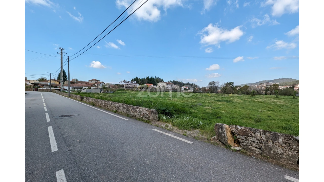 Terreno para Venda em Milheiros de Poiares Foto 11