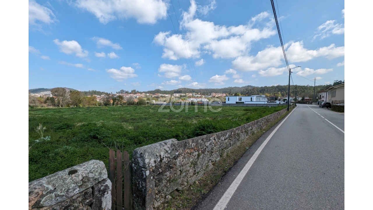 Terreno para Venda em Milheiros de Poiares Foto 12