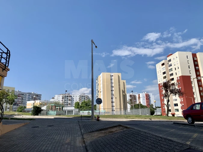 Loja para Venda em Corroios Foto 2