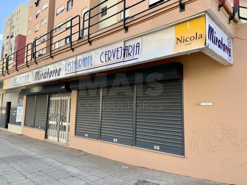 Loja para Venda em Corroios Foto 1