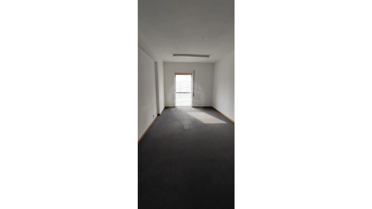 Escritório para Arrendamento em Sé Nova, Santa Cruz, Almedina e São Bartolomeu Foto 16