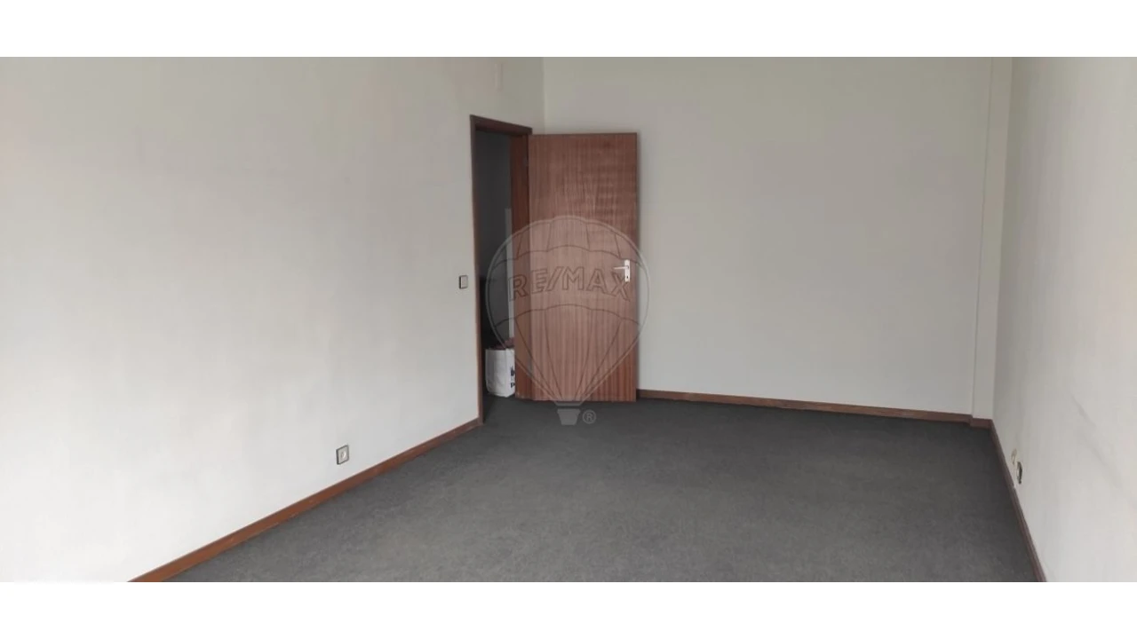 Escritório para Arrendamento em Sé Nova, Santa Cruz, Almedina e São Bartolomeu Foto 19