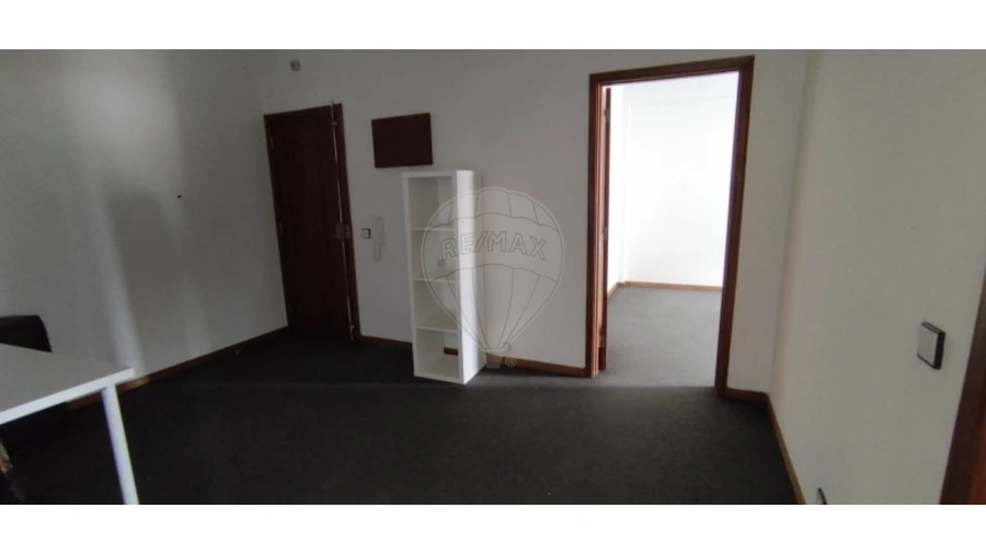 Escritório para Arrendamento em Sé Nova, Santa Cruz, Almedina e São Bartolomeu Foto 9