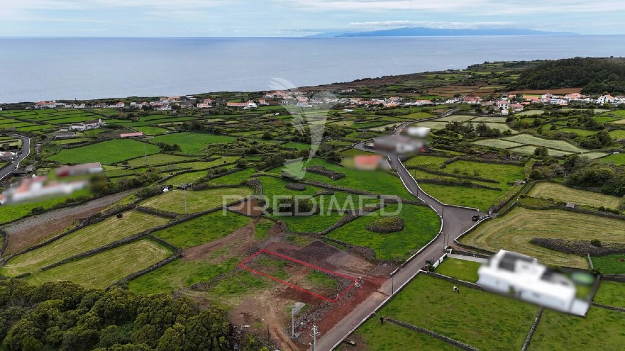Terreno para Venda em São Bartolomeu de Regatos Foto 2