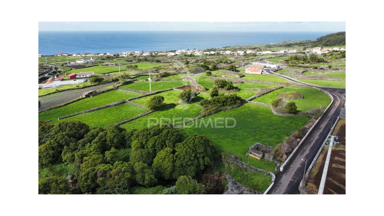 Terreno para Venda em São Bartolomeu de Regatos Foto 1